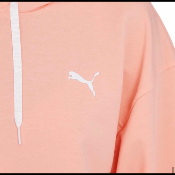 ⭐️ Firm Price ⭐️ NWOT Puma XL cropped hoodie - Picture 4 of 7